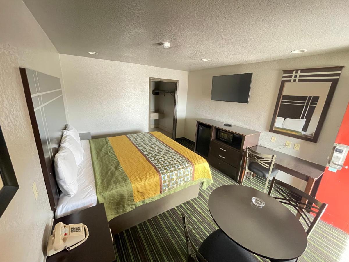 Regency Inn - แชนเนลวิว ภายนอก รูปภาพ