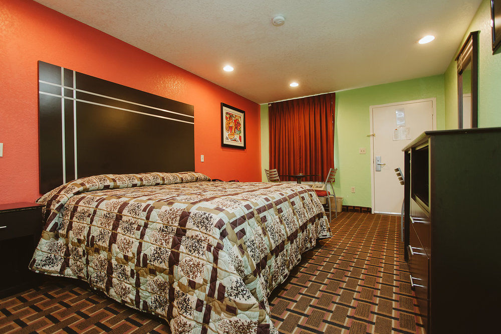 Regency Inn - แชนเนลวิว ภายนอก รูปภาพ