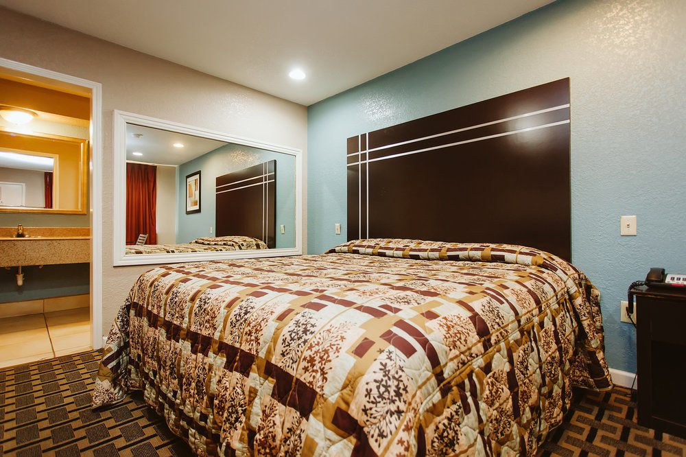 Regency Inn - แชนเนลวิว ภายนอก รูปภาพ
